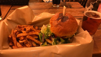 Celna 10 Café Nourriture