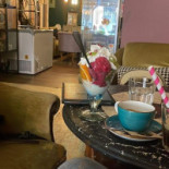 Kawiarnia Zielona Sofa À l'intérieur