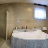 Rajska À l'intérieur