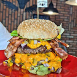 Skrzydlaty Byk Comida