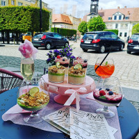 Modna Cafe Extérieur