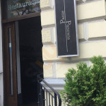 Pizza Hut Poznań M1 Na zewnątrz