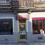 Roxy Burgers Na zewnątrz