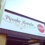 Piccolo Mondo Na zewnątrz