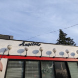 Club 31 Na zewnątrz