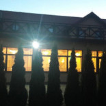Sala Okolicznosciowa Na Wzgorzu Na zewnątrz