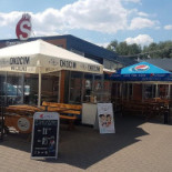 Szaszlykarmia Na zewnątrz