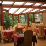 Charlie Food Friends Na zewnątrz