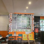 Sajgon I Lowicz À l'intérieur