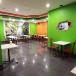 Sajgon I Lowicz À l'intérieur