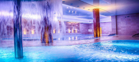 Czardasz Wellness Dentro