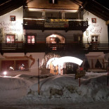 Pizzeria Bolszewska Na zewnątrz