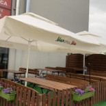 Mamma Mia Pizzeria Na zewnątrz