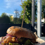 Burgerownia Na zewnątrz
