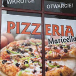 Makutra Z Miłości Do Słodkości. Na zewnątrz