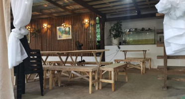 Błękitna À l'intérieur