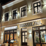 Lodowa Manufaktura Bochnia Na zewnątrz