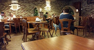 Pizzeria Toscania inside