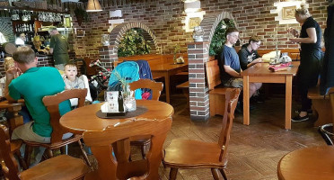 Pizzeria Toscania inside