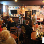 Pub Piwiarnia Warka Dentro