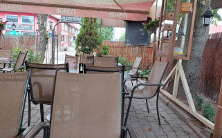 Pod Papugami. Pizzeria Extérieur