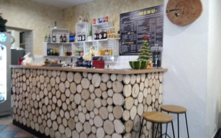 Zajazd Józstach inside