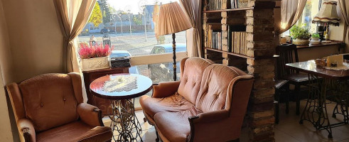 Cafe Desa À l'intérieur