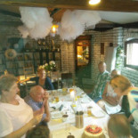 Stajnia Bar Restauracja Wewnątrz