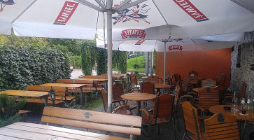 Kanion Pizza Exterior