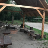 Karczma Zacisze Na zewnątrz