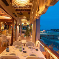 Burgerovo À l'intérieur