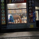 Zaza DÖner Kebab Na zewnątrz
