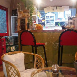 Kawiarnia Zielona Sofa À l'intérieur