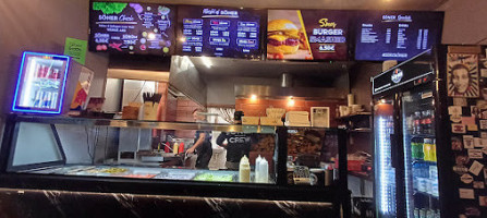 Burger Stacja À l'intérieur