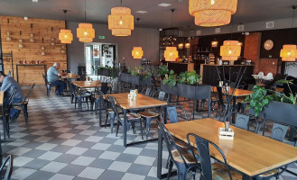 Szyb Witold Pub Dentro