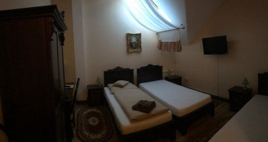 Sękowski Dwór Dentro