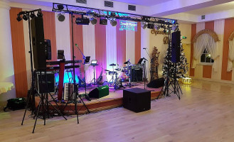 Sękowski Dwór Dentro