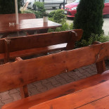 Sączówka Tavern Na zewnątrz