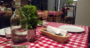 Diavolla À l'intérieur