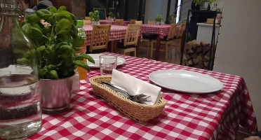 Diavolla À l'intérieur