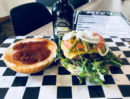 Burgerbar Jakub Zelazowski Bebida