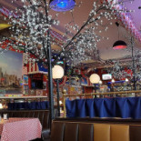 Boulevard 77 Pub Catering À l'intérieur