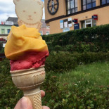 Wytwórnia Świeżych Lodów Fresh Gelato Ray’s Cafe’ Na zewnątrz