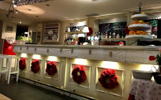 Pod Prosiakiem À l'intérieur