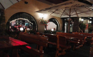 Beatris À l'intérieur