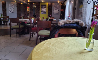 Pizzeria Chili inside