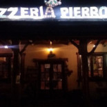 Pizzeria Pierrot Na zewnątrz