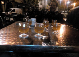 Bistro 13 À l'intérieur