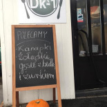 Pizzeria Samolot Exterior