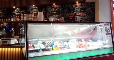 Lodziarnia Palarnia Kawy Kawiarnia Jablonowscy Danuta Jablonowska inside